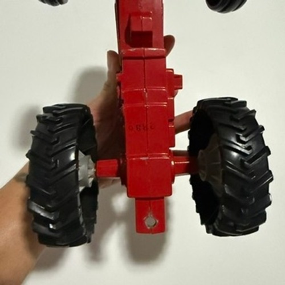 International Harvester Red Diecast Toy Tractor Vintage Farm Vehicle IH 2330 - Picture 10 of 12